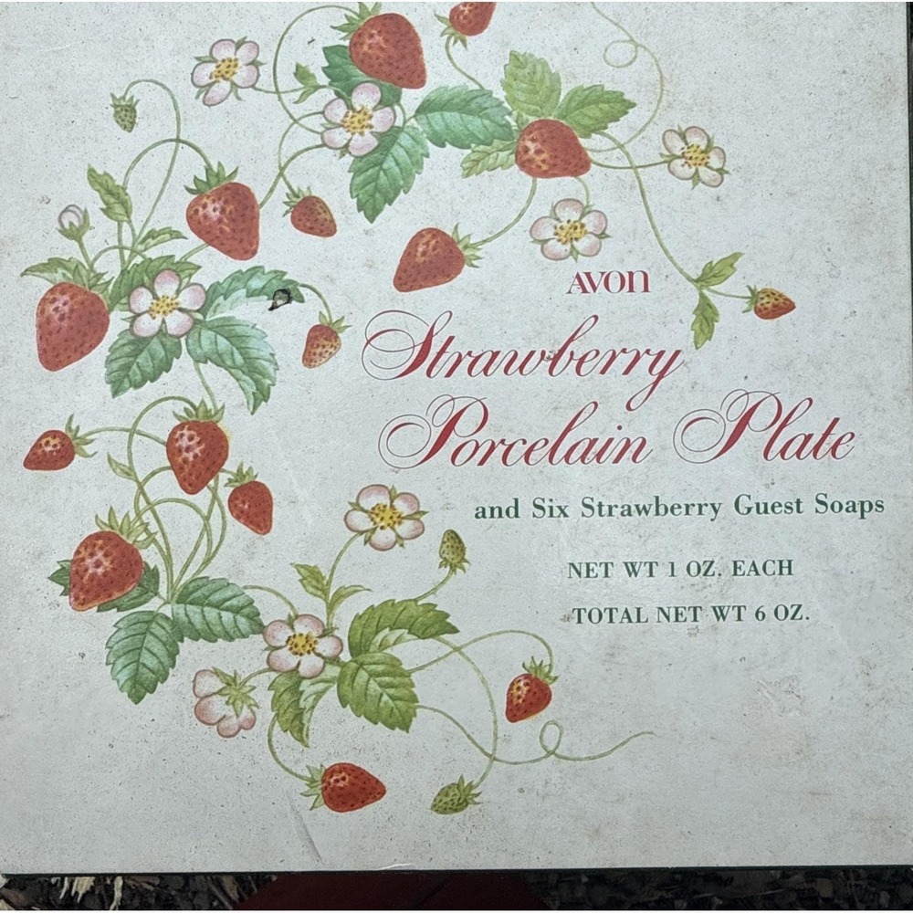 Vintage Avon Strawberry Plate Porcelain Hand Decorated 22K Gold Trim 1978 New